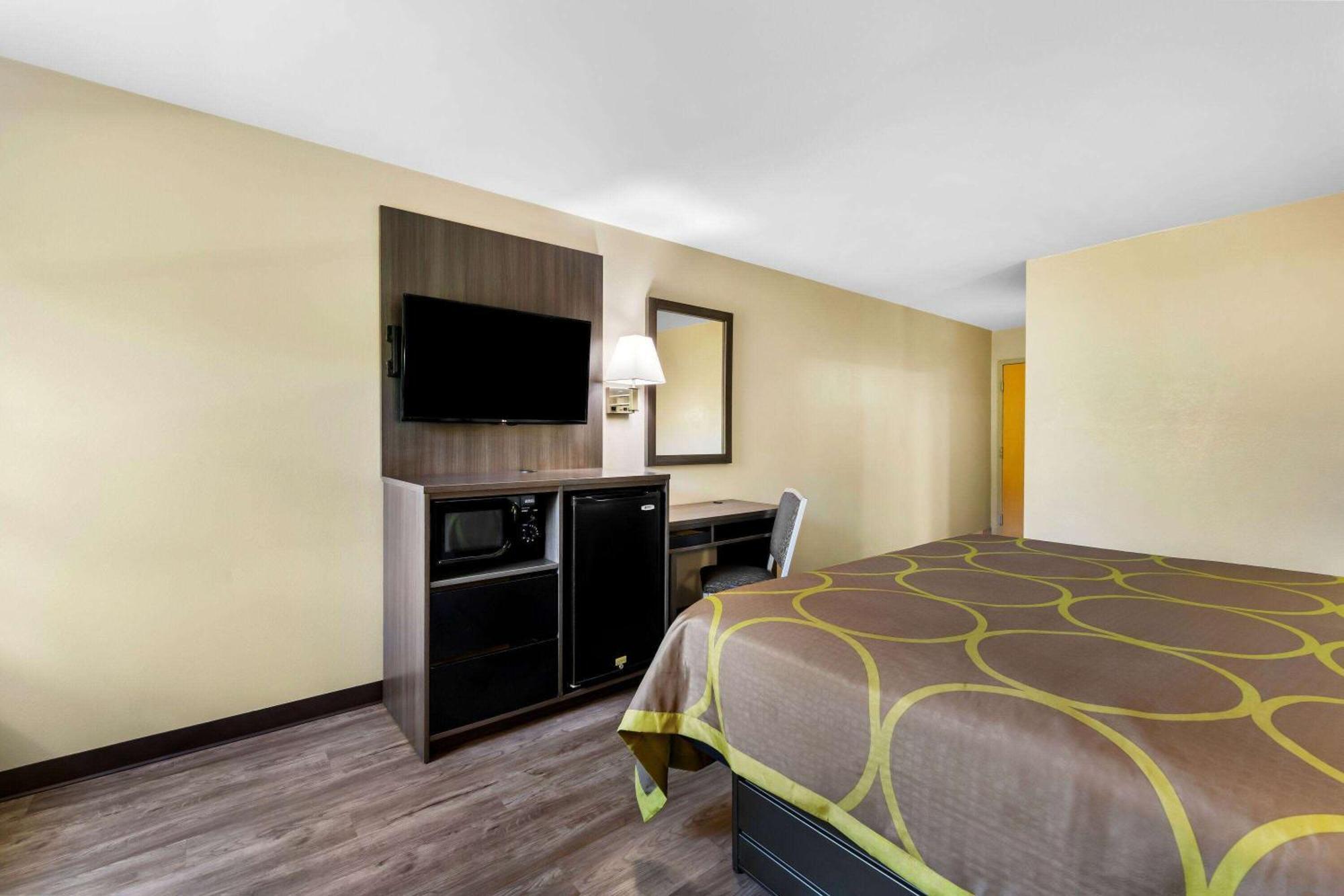 Super 8 By Wyndham Dickson Otel Dış mekan fotoğraf