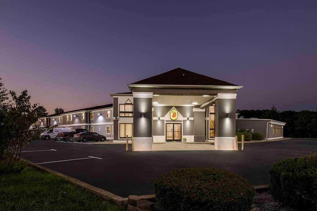 Super 8 By Wyndham Dickson Otel Dış mekan fotoğraf