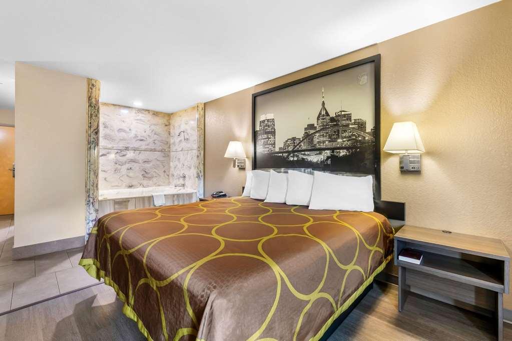 Super 8 By Wyndham Dickson Otel Oda fotoğraf